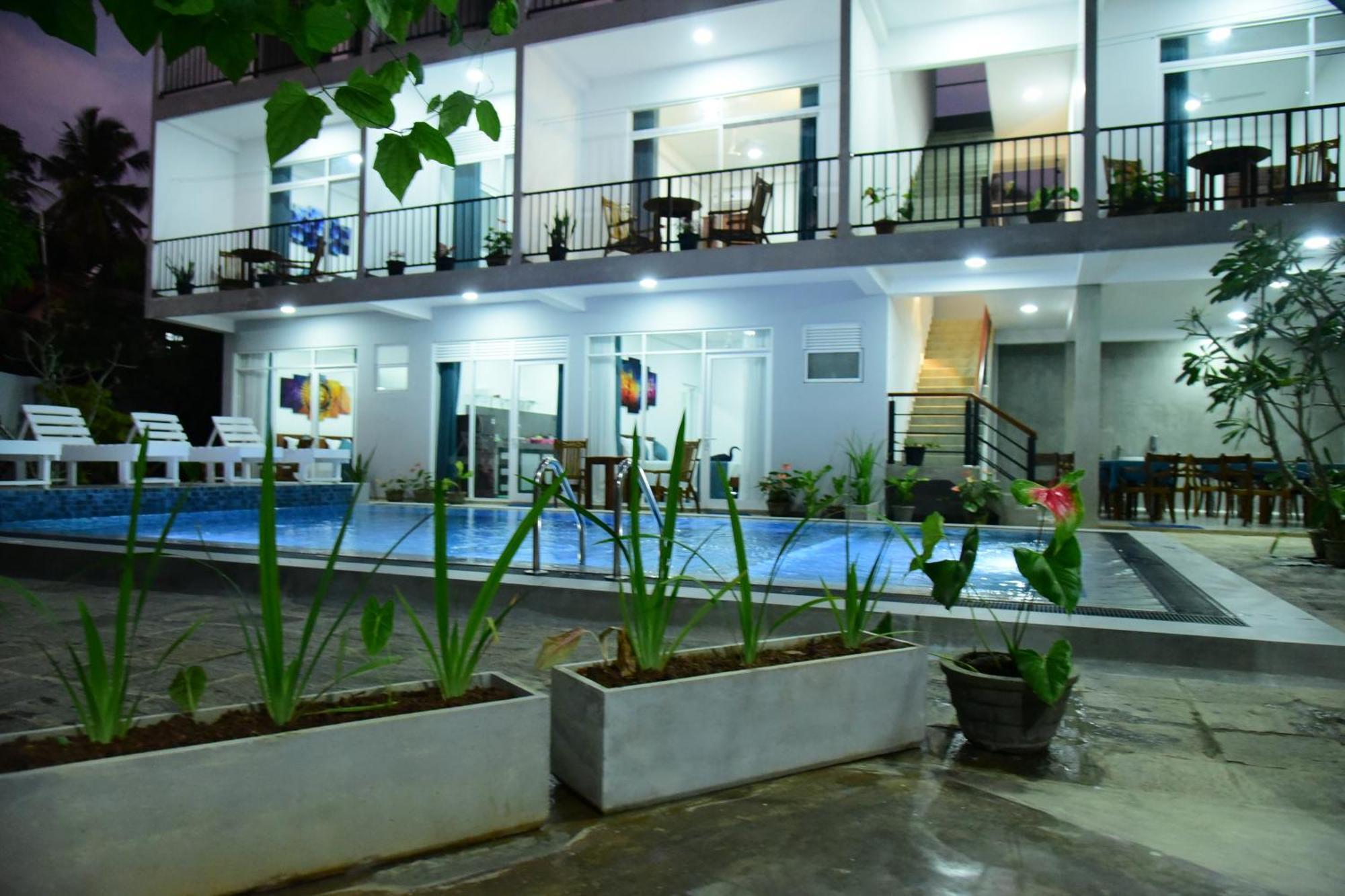 Di Sicuro Tourist Inn Hikkaduwa Dış mekan fotoğraf