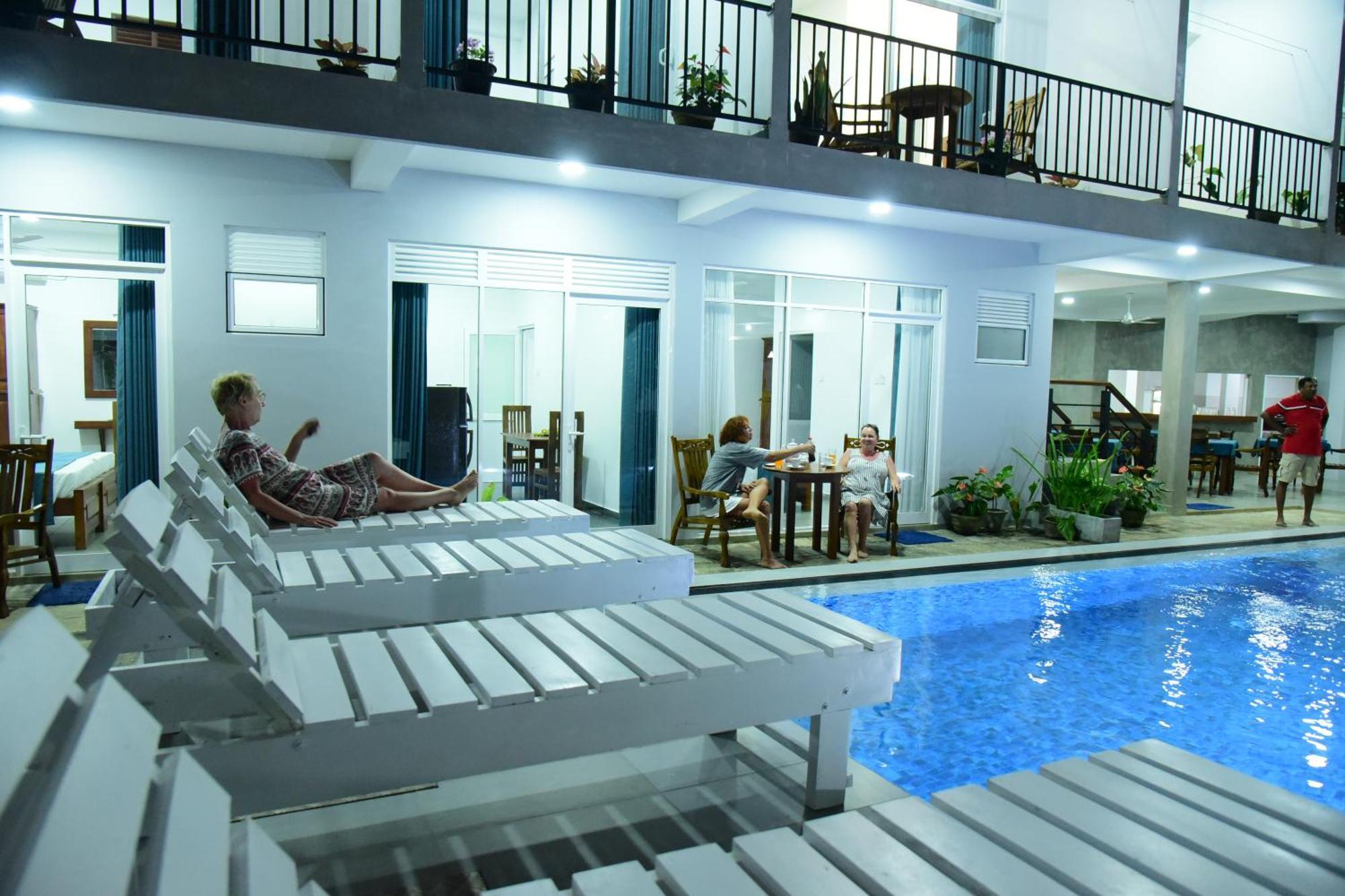 Di Sicuro Tourist Inn Hikkaduwa Dış mekan fotoğraf
