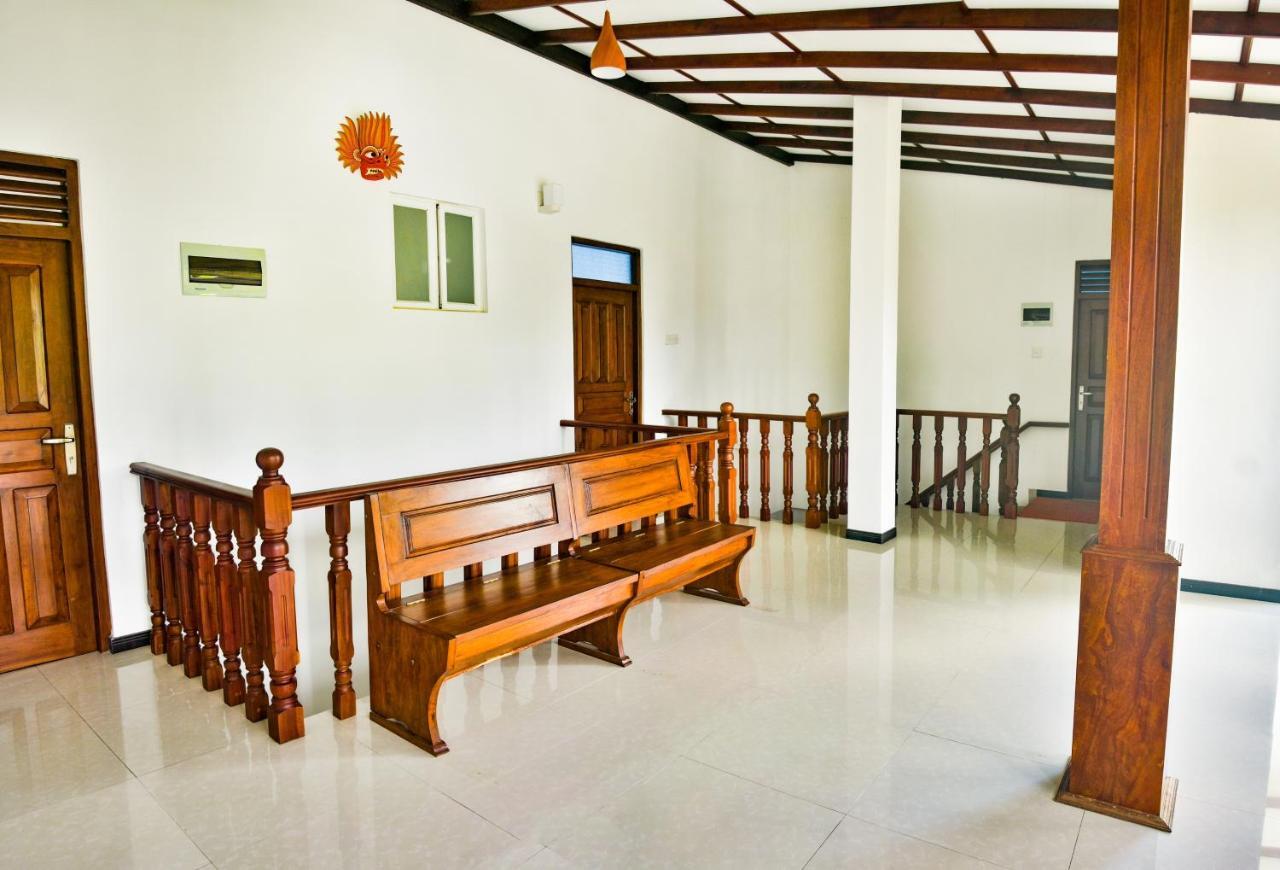 Di Sicuro Tourist Inn Hikkaduwa Dış mekan fotoğraf