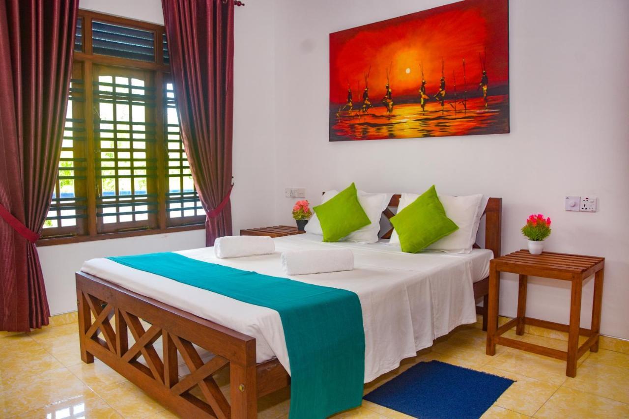 Di Sicuro Tourist Inn Hikkaduwa Dış mekan fotoğraf