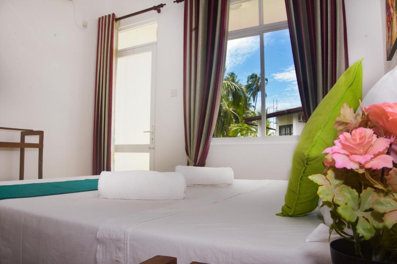 Di Sicuro Tourist Inn Hikkaduwa Dış mekan fotoğraf