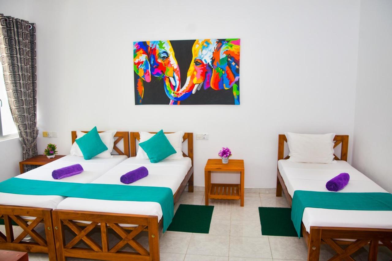 Di Sicuro Tourist Inn Hikkaduwa Dış mekan fotoğraf
